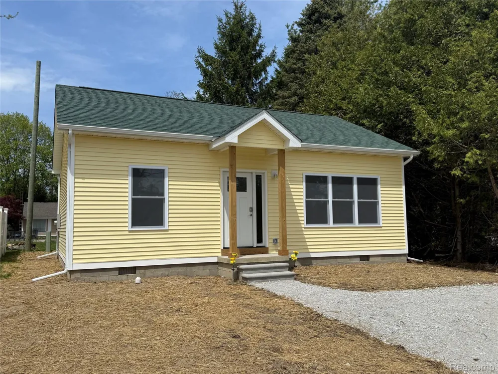 7301 Yale Worth Township, MI 48450