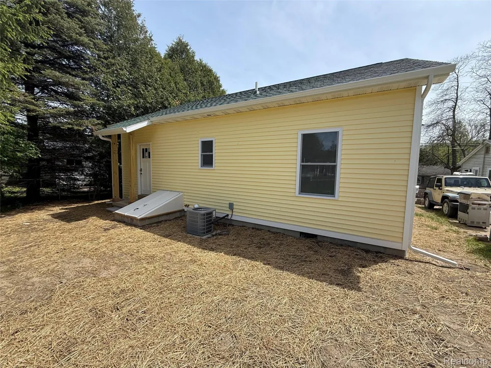 7301 Yale Worth Township, MI 48450