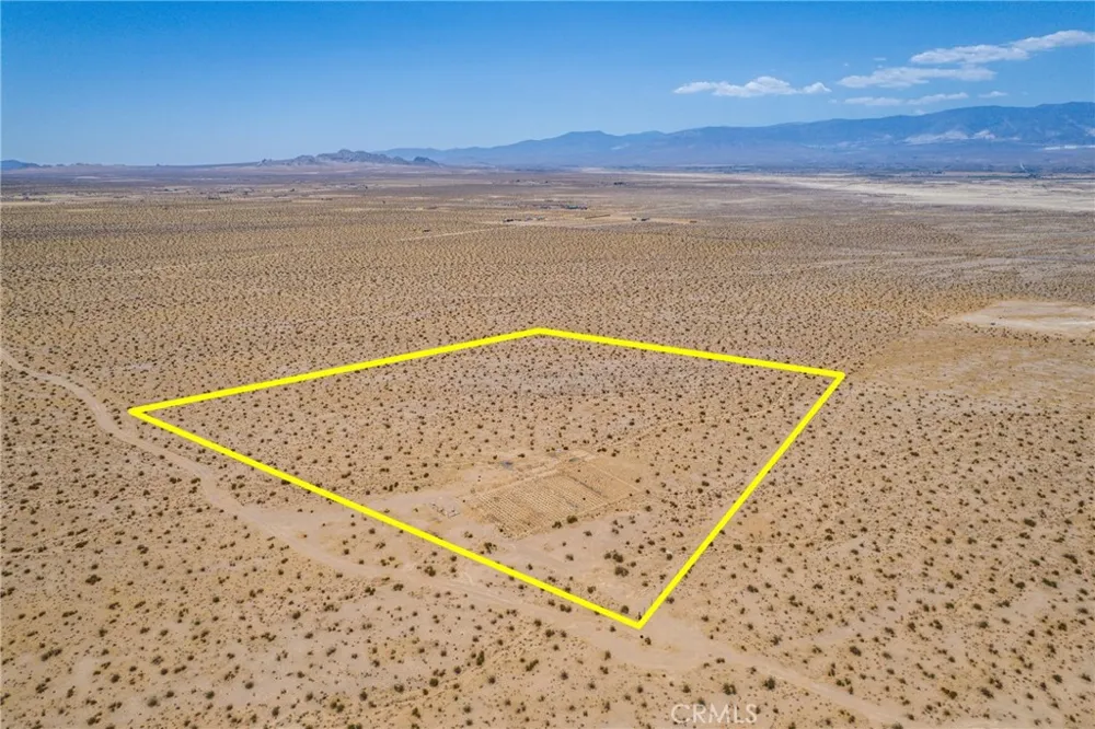 North Side Lucerne Valley, CA 92356