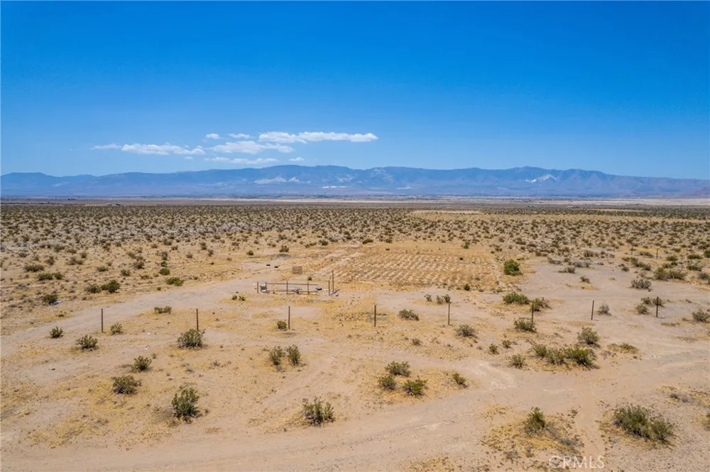 North Side Lucerne Valley, CA 92356
