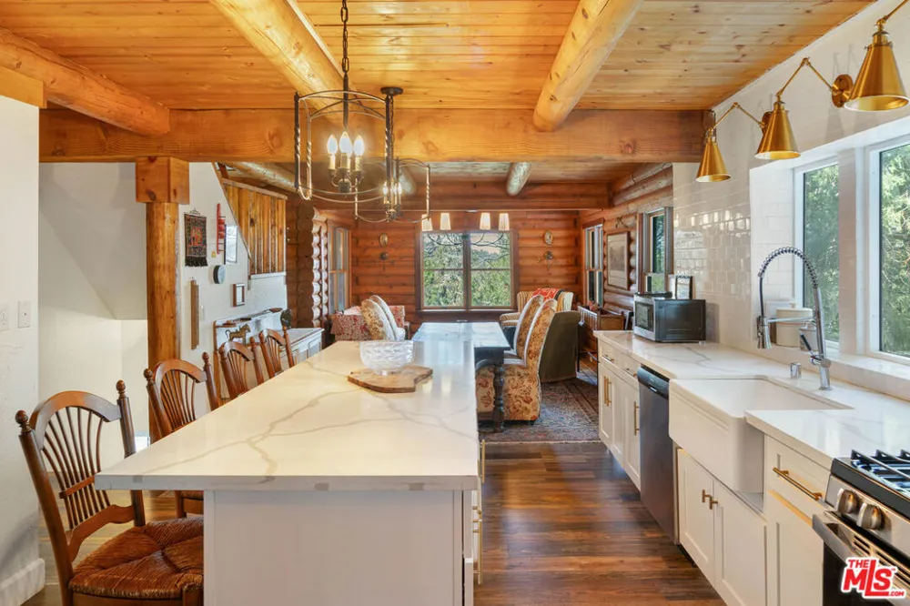 24015 Altdorf Drive Crestline, CA 92325