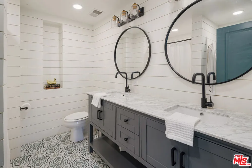 24015 Altdorf Drive Crestline, CA 92325