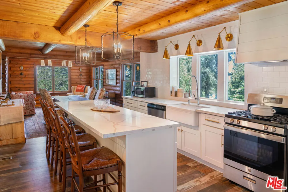 24015 Altdorf Drive Crestline, CA 92325