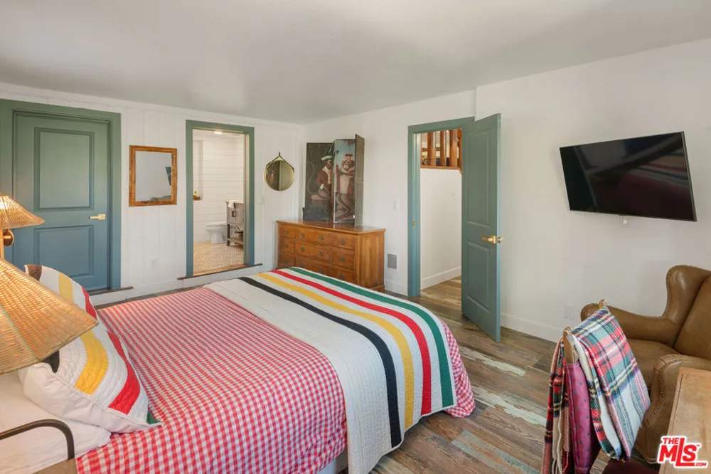 24015 Altdorf Drive Crestline, CA 92325