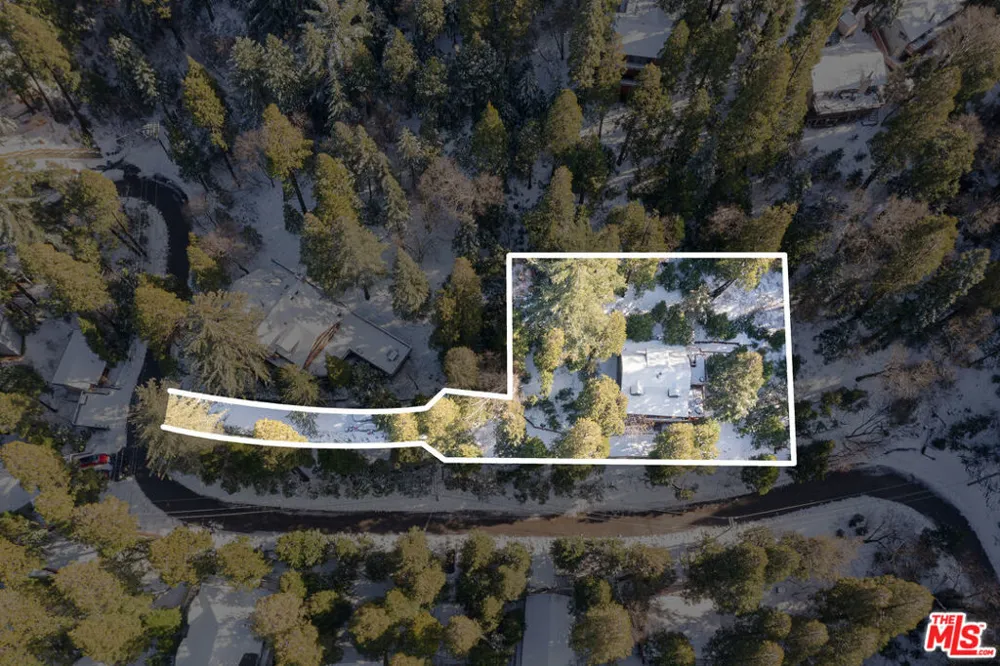 24015 Altdorf Drive Crestline, CA 92325