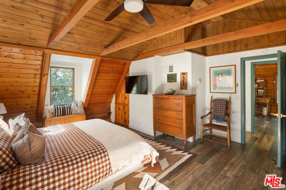 24015 Altdorf Drive Crestline, CA 92325