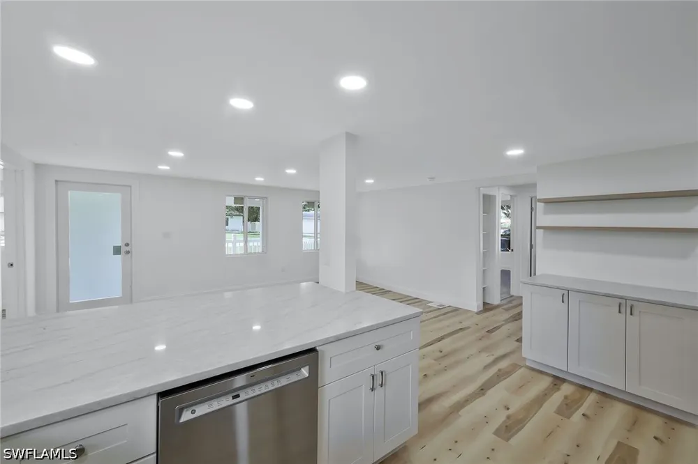 Oakley Avenue Fort Myers, FL 33901