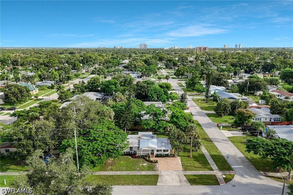 Oakley Avenue Fort Myers, FL 33901