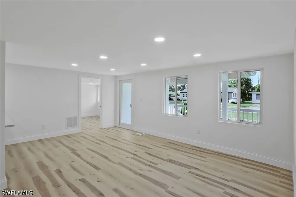 Oakley Avenue Fort Myers, FL 33901