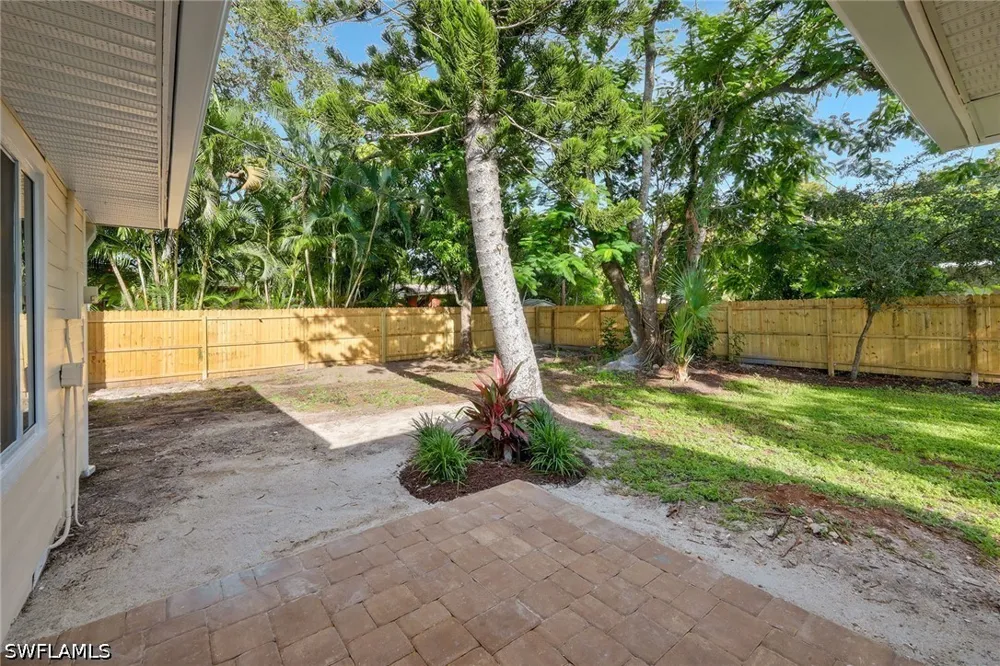 Oakley Avenue Fort Myers, FL 33901