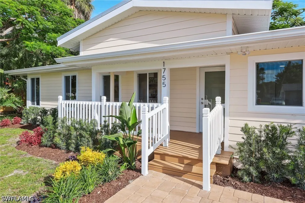 Oakley Avenue Fort Myers, FL 33901