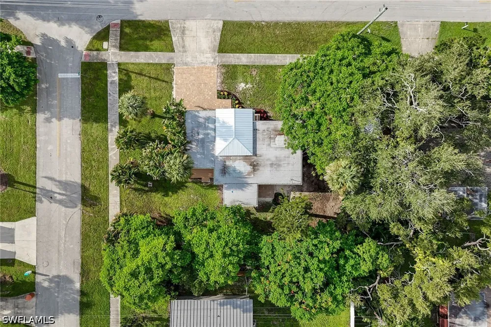 Oakley Avenue Fort Myers, FL 33901