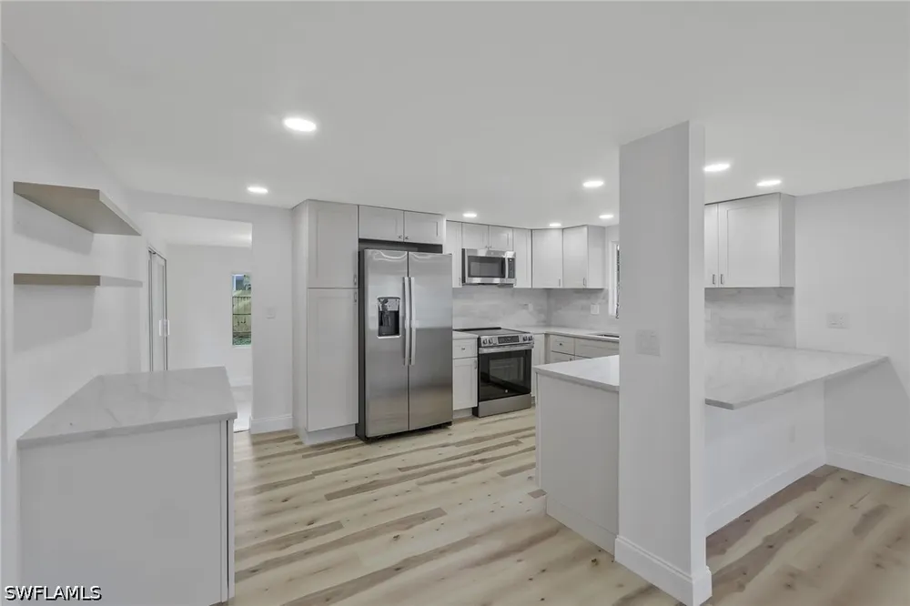 Oakley Avenue Fort Myers, FL 33901