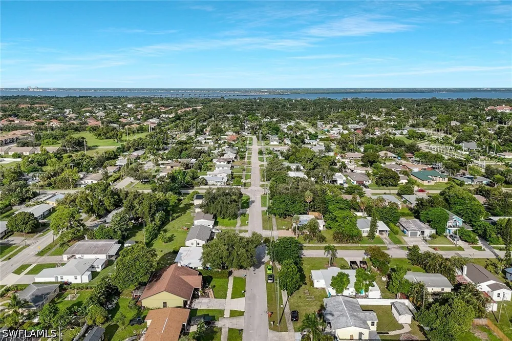Oakley Avenue Fort Myers, FL 33901