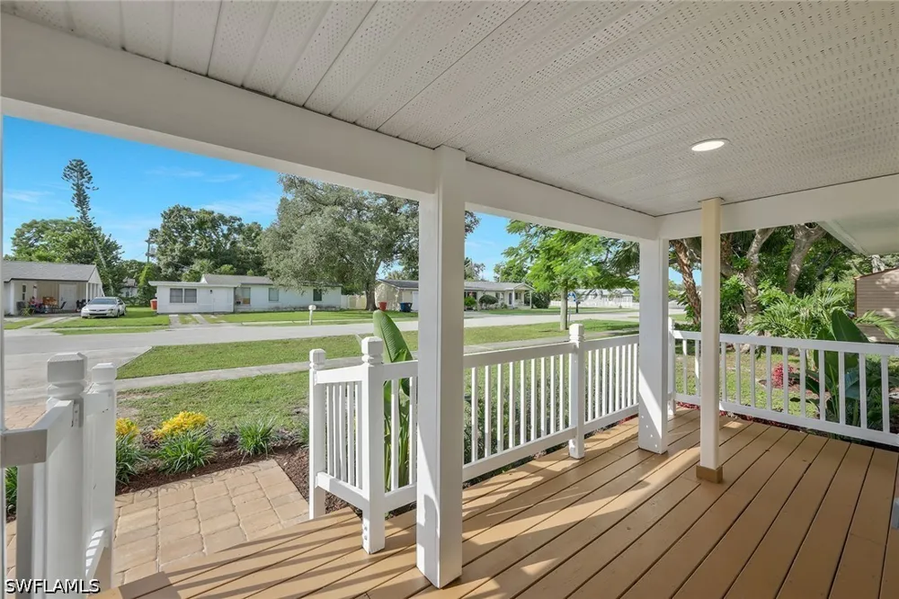 Oakley Avenue Fort Myers, FL 33901