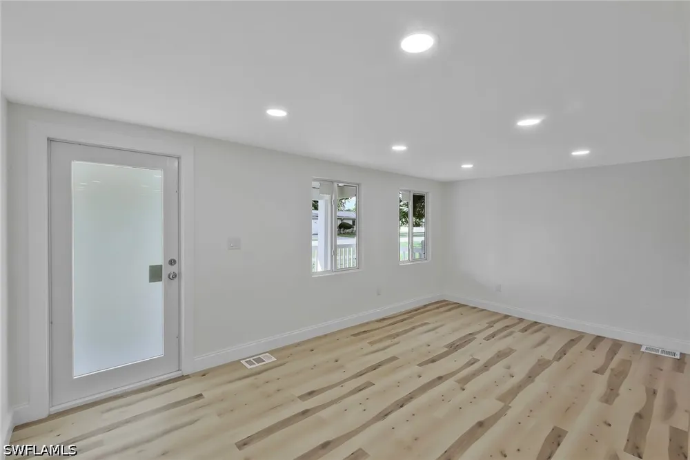 Oakley Avenue Fort Myers, FL 33901
