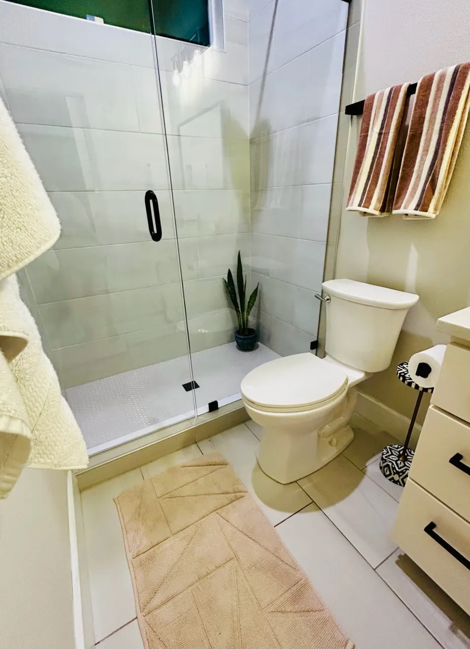 2108 Rosewood Avenue #B Austin, TX 78702
