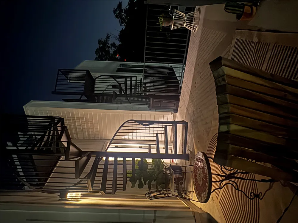 2108 Rosewood Avenue #B Austin, TX 78702