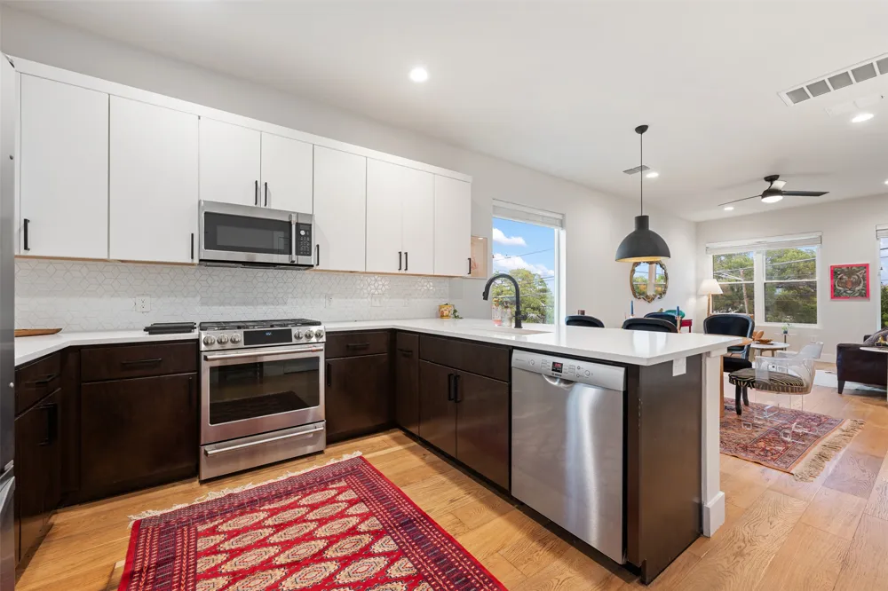 2108 Rosewood Avenue #B Austin, TX 78702
