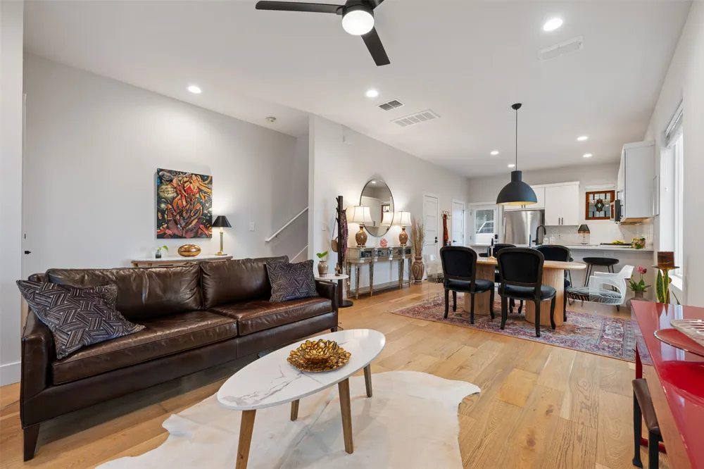 2108 Rosewood Avenue #B Austin, TX 78702