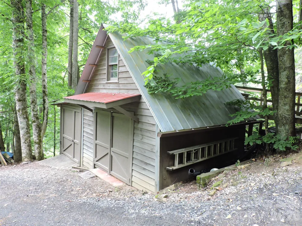 963 Melton Branch Road Bakersville, NC 28705