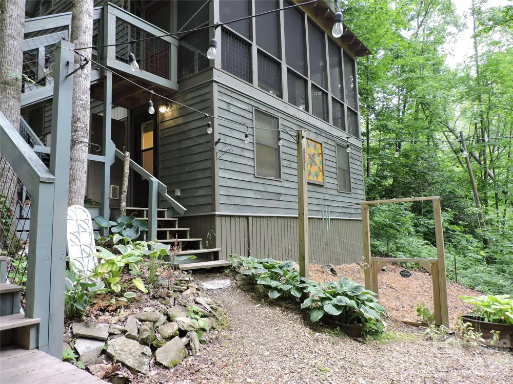 963 Melton Branch Road Bakersville, NC 28705