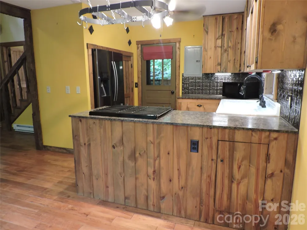 963 Melton Branch Road Bakersville, NC 28705