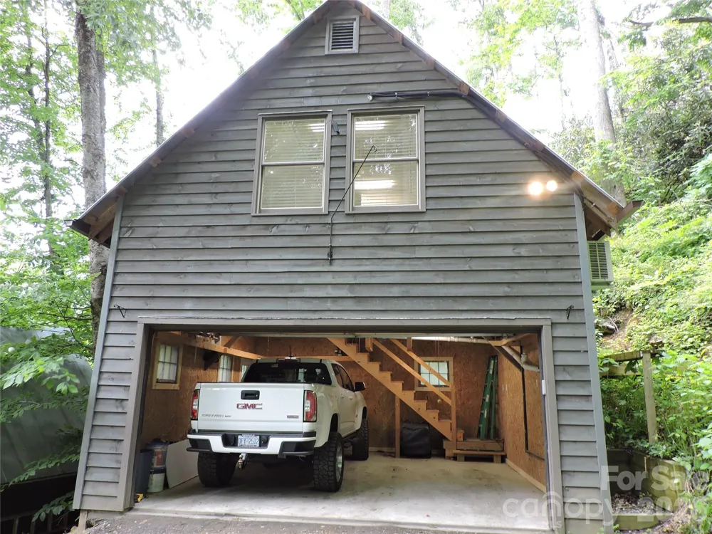 963 Melton Branch Road Bakersville, NC 28705