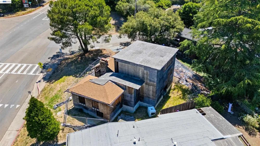 3551 Joaquin Miller Rd Oakland, CA 94602