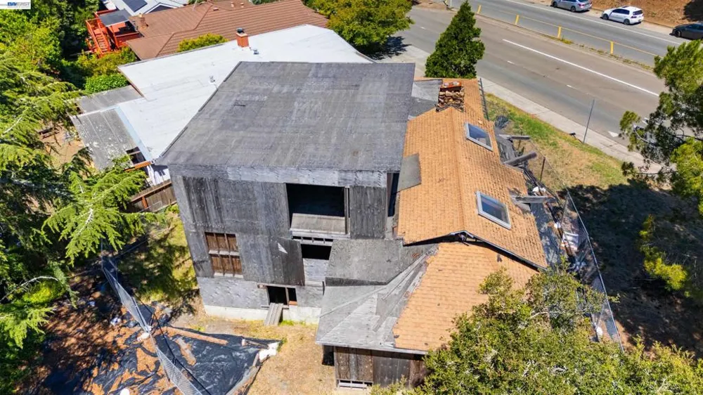 3551 Joaquin Miller Rd Oakland, CA 94602