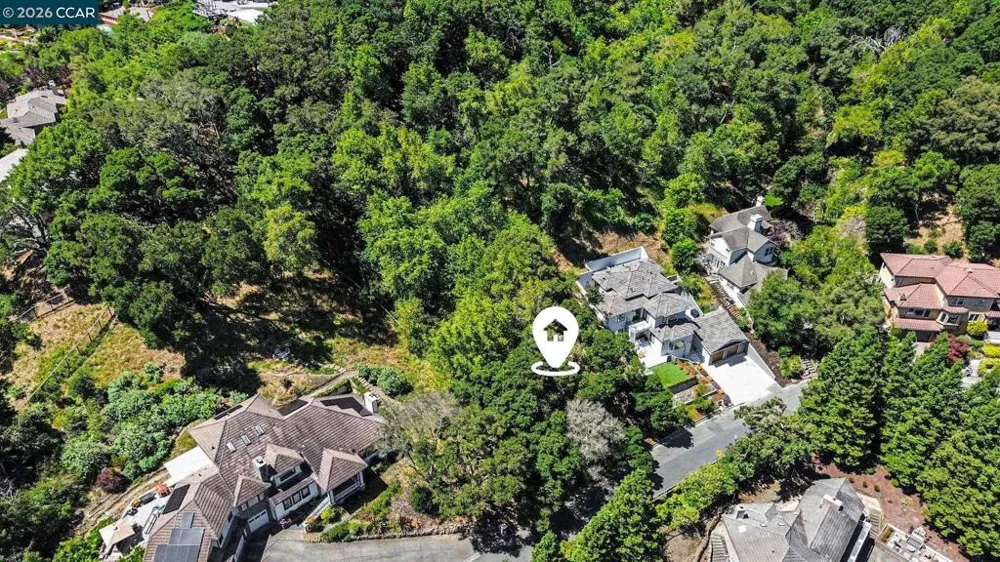 46 Oak Rd Orinda, CA 94563