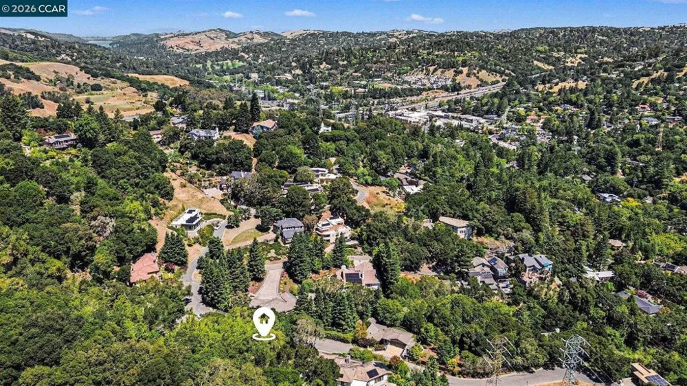 46 Oak Rd Orinda, CA 94563