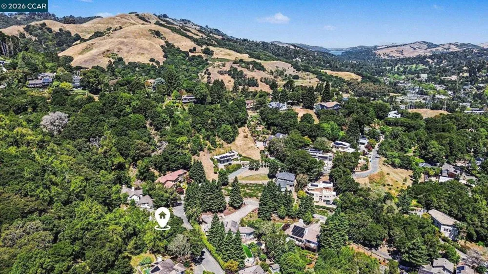 46 Oak Rd Orinda, CA 94563