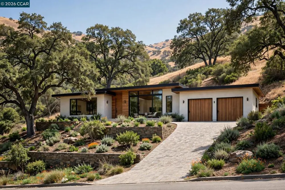 46 Oak Rd Orinda, CA 94563