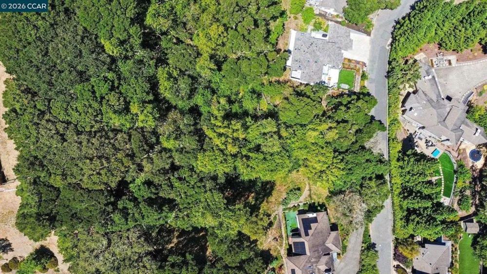 46 Oak Rd Orinda, CA 94563