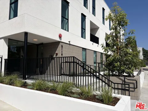 5119 Colfax Avenue #202