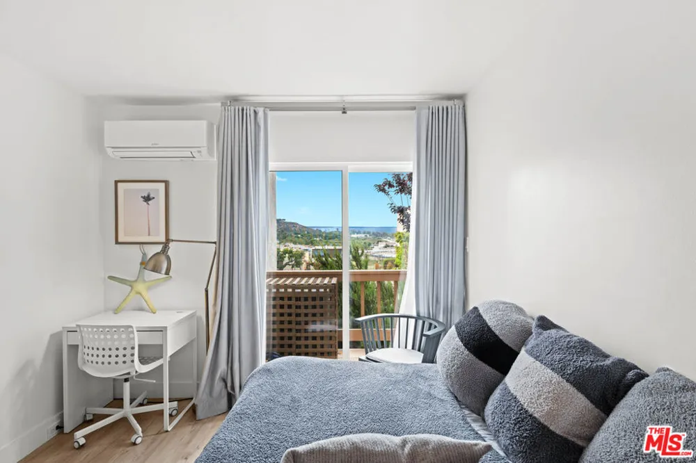 23908 De Ville Way #A Malibu, CA 90265