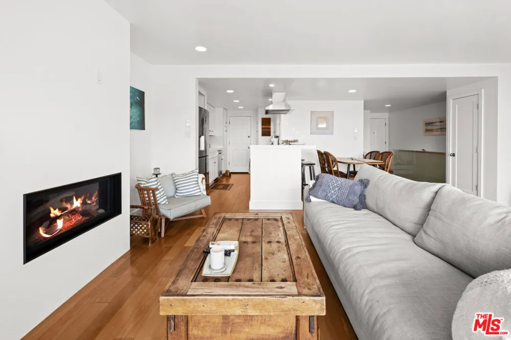23908 De Ville Way #A Malibu, CA 90265