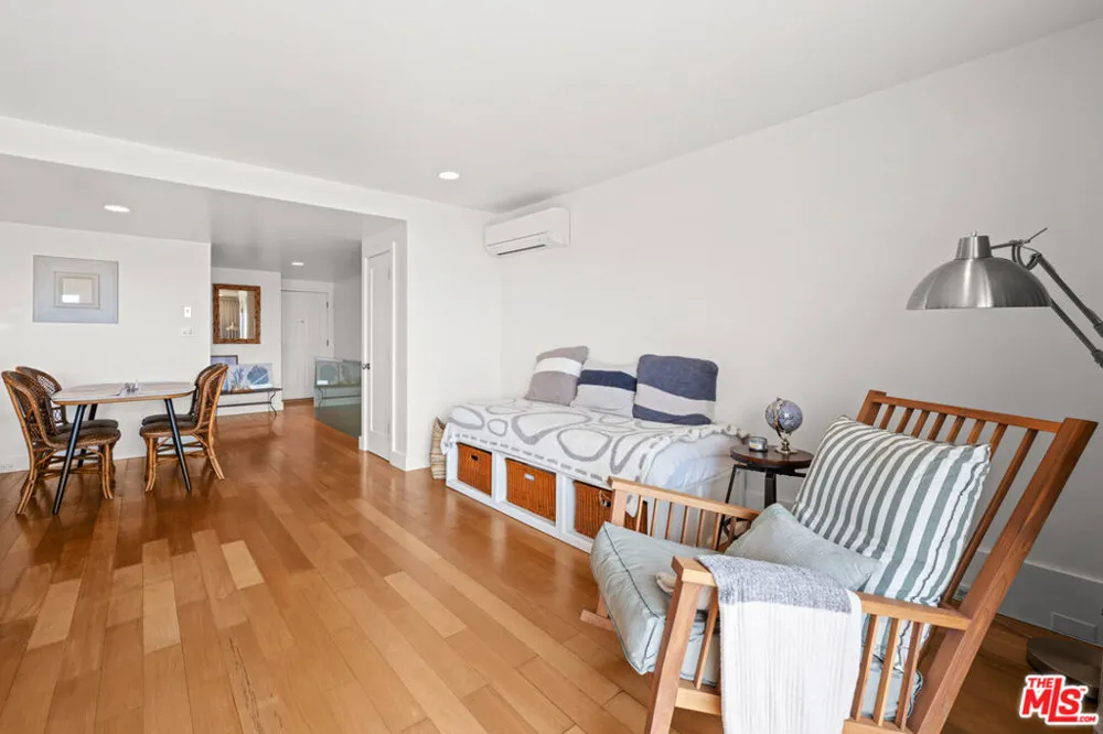 23908 De Ville Way #A Malibu, CA 90265