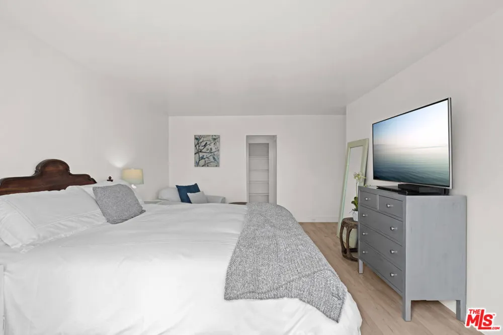 23908 De Ville Way #A Malibu, CA 90265