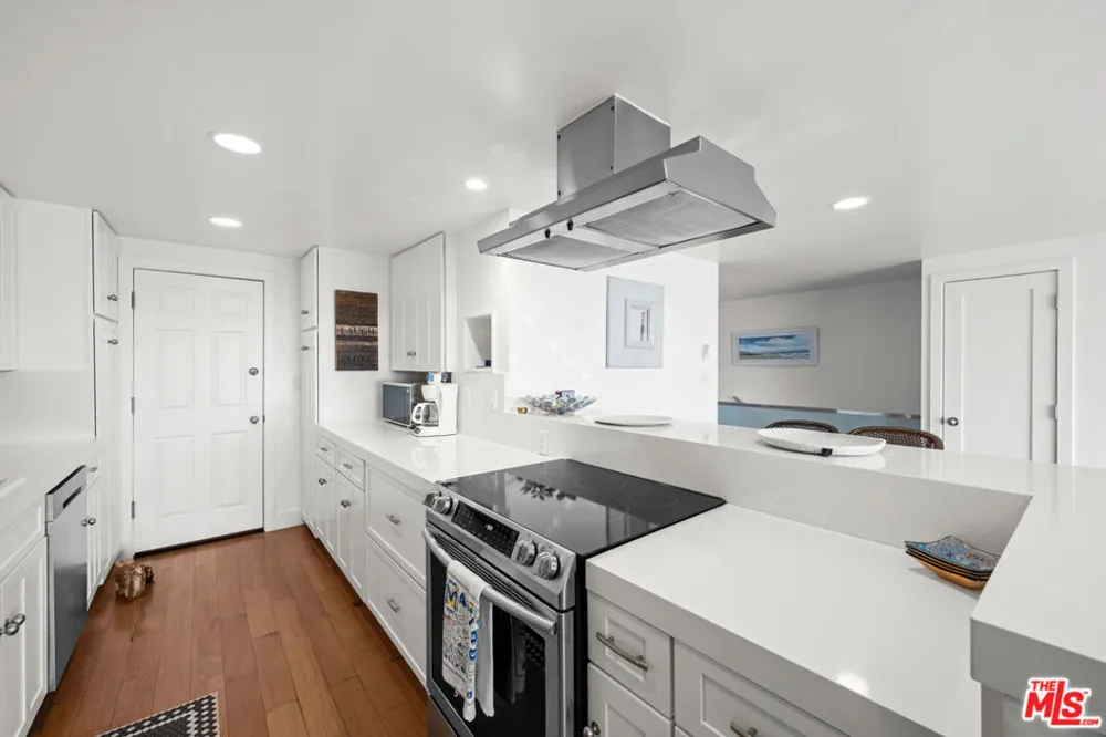 23908 De Ville Way #A Malibu, CA 90265