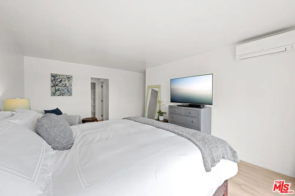 23908 De Ville Way #A Malibu, CA 90265