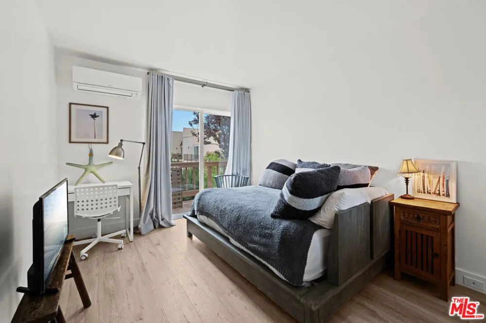 23908 De Ville Way #A Malibu, CA 90265