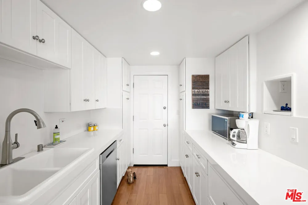 23908 De Ville Way #A Malibu, CA 90265