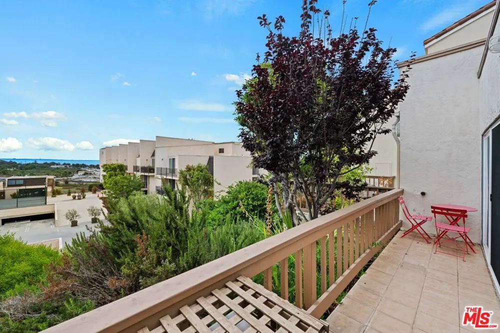 23908 De Ville Way #A Malibu, CA 90265