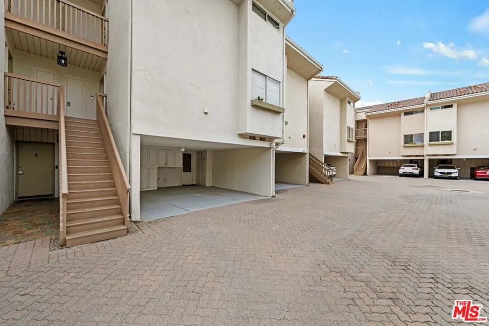 23908 De Ville Way #A Malibu, CA 90265