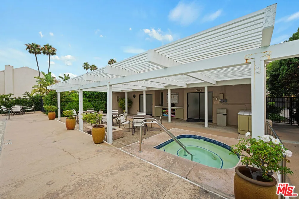 23908 De Ville Way #A Malibu, CA 90265