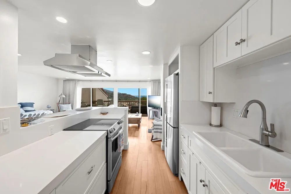 23908 De Ville Way #A Malibu, CA 90265