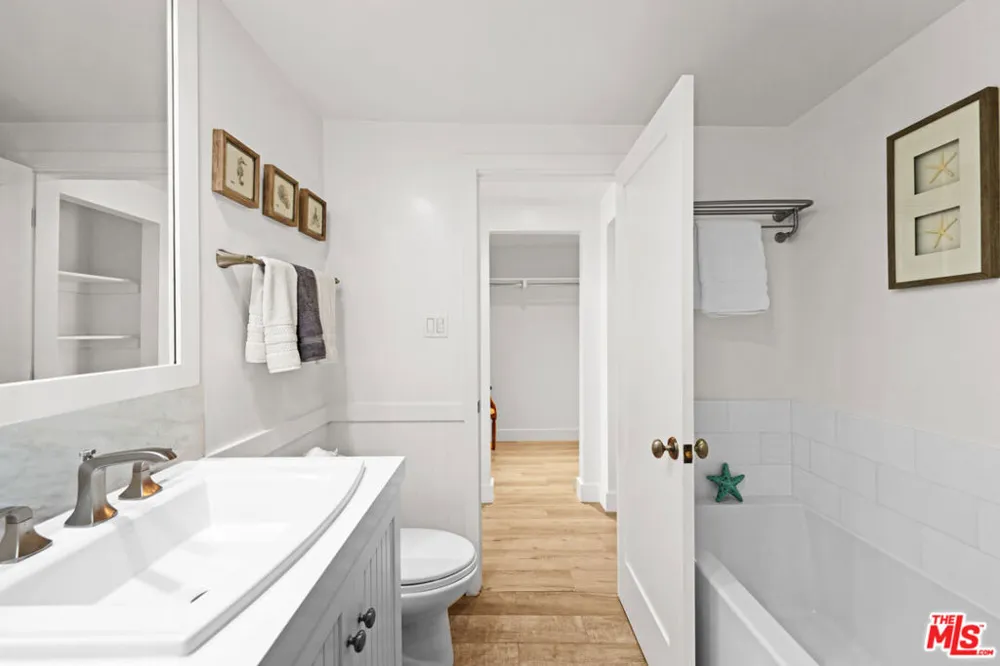 23908 De Ville Way #A Malibu, CA 90265