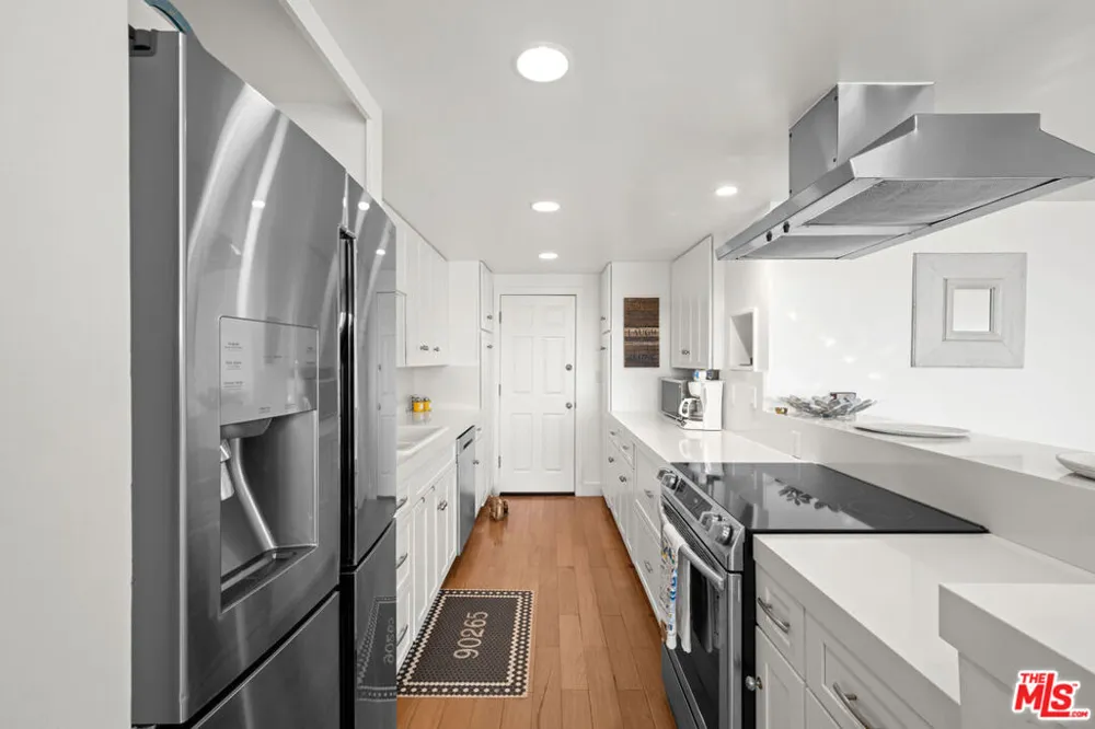 23908 De Ville Way #A Malibu, CA 90265